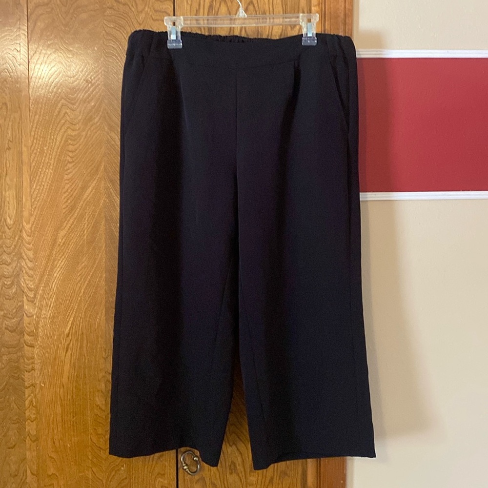 Wide leg dress capris L excellent condition